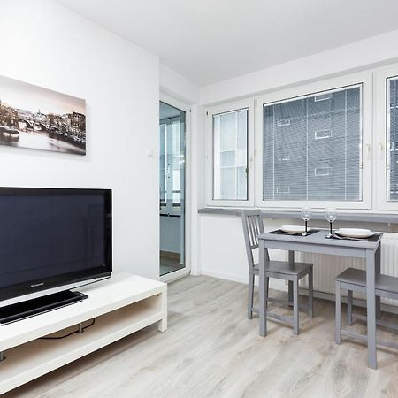 Studio City Center Zlota Street By Renters Warschau Exterior foto