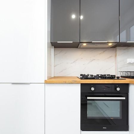 Studio City Center Zlota Street By Renters Warschau Exterior foto