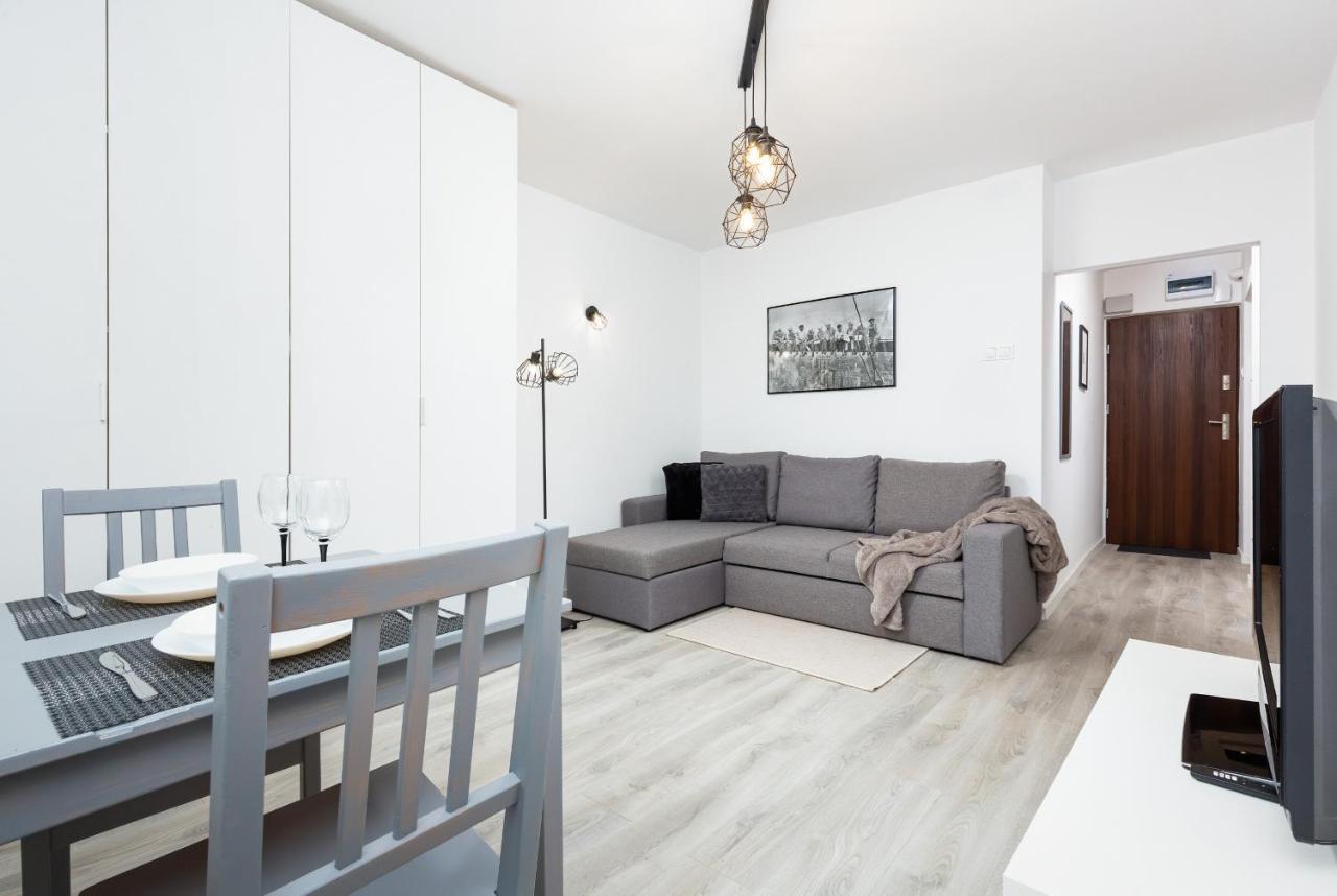 Studio City Center Zlota Street By Renters Warschau Exterior foto
